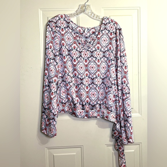 Cato Tops - Cato XL Boho Print Long Sleeve Top Lace-Up Neck Asymmetrical Hem Red Black White